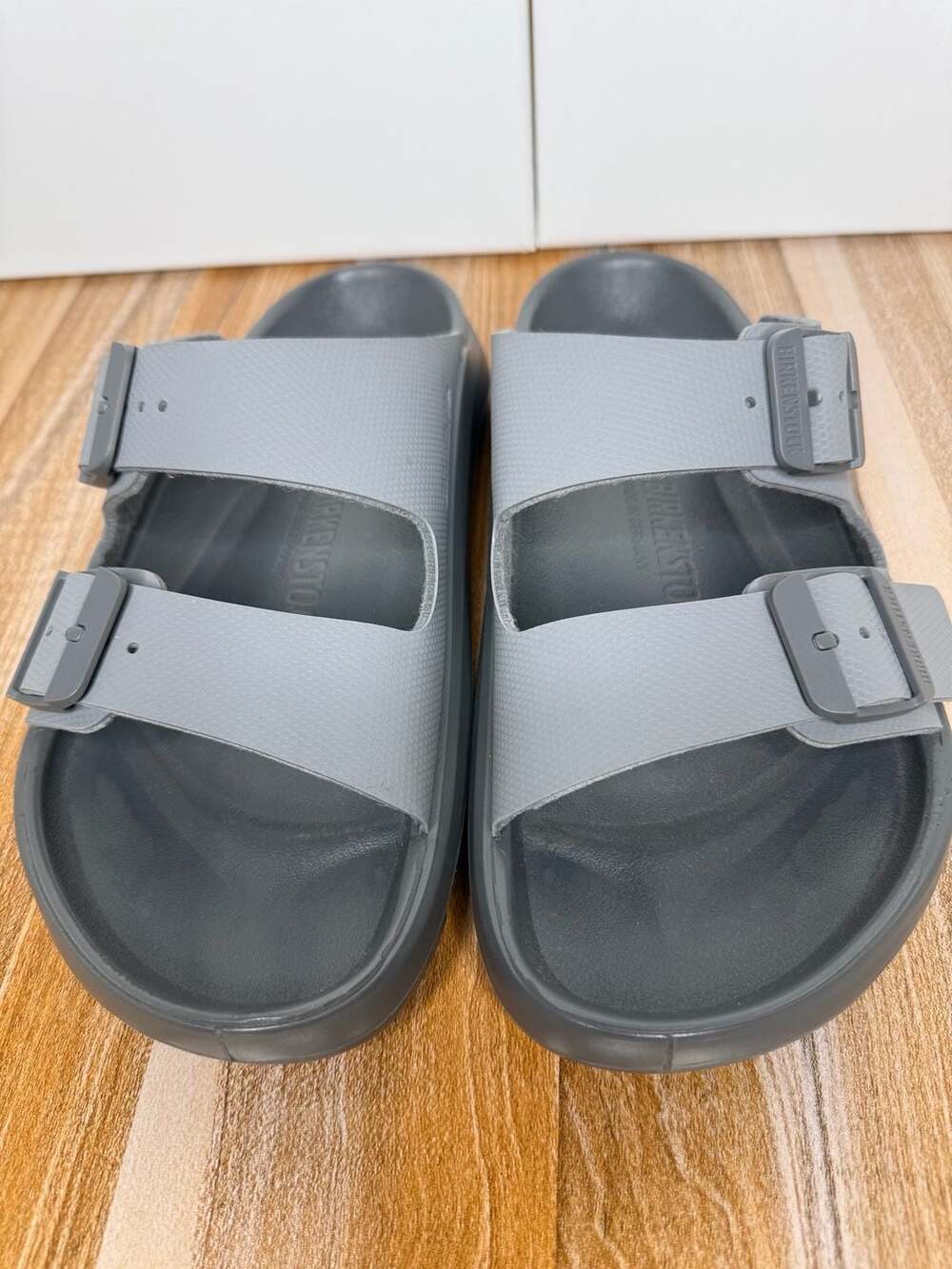 Birkenstock Mogami Terra Size 41  L10 M8 Whale Gray Sandals Retail Price $105